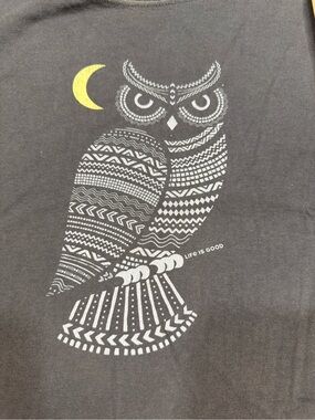 Life Is Good Men's Long-Sleeve Owl Tee in Charcoal with Yellow Accent